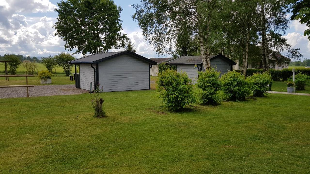 Backgardens Stugby Vila Axvall Exterior foto